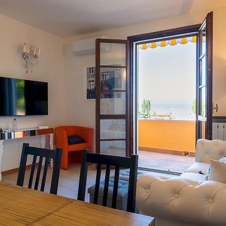 La Casa Sul Porto - Italian Homing Apartment Sirmione Exterior photo