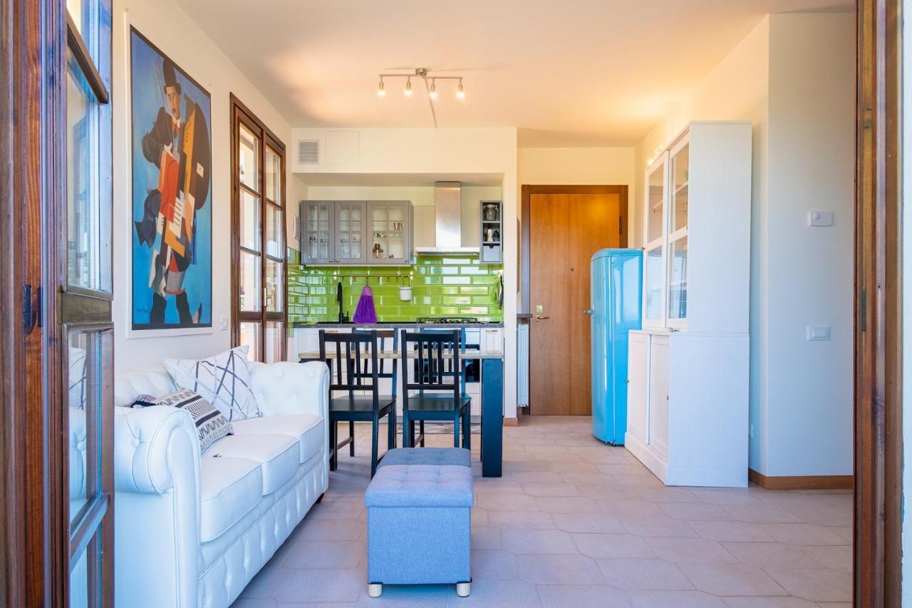 La Casa Sul Porto - Italian Homing Apartment Sirmione Exterior photo