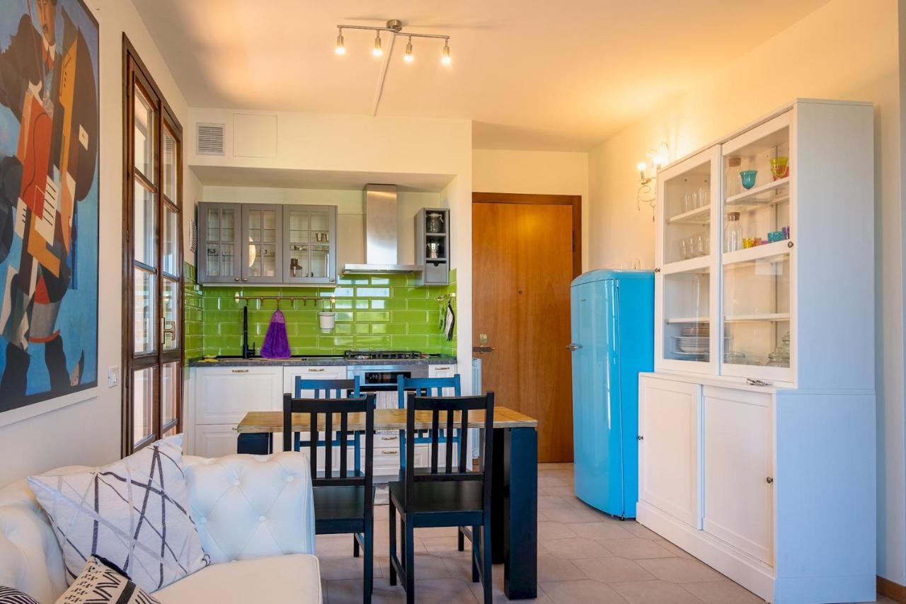 La Casa Sul Porto - Italian Homing Apartment Sirmione Exterior photo